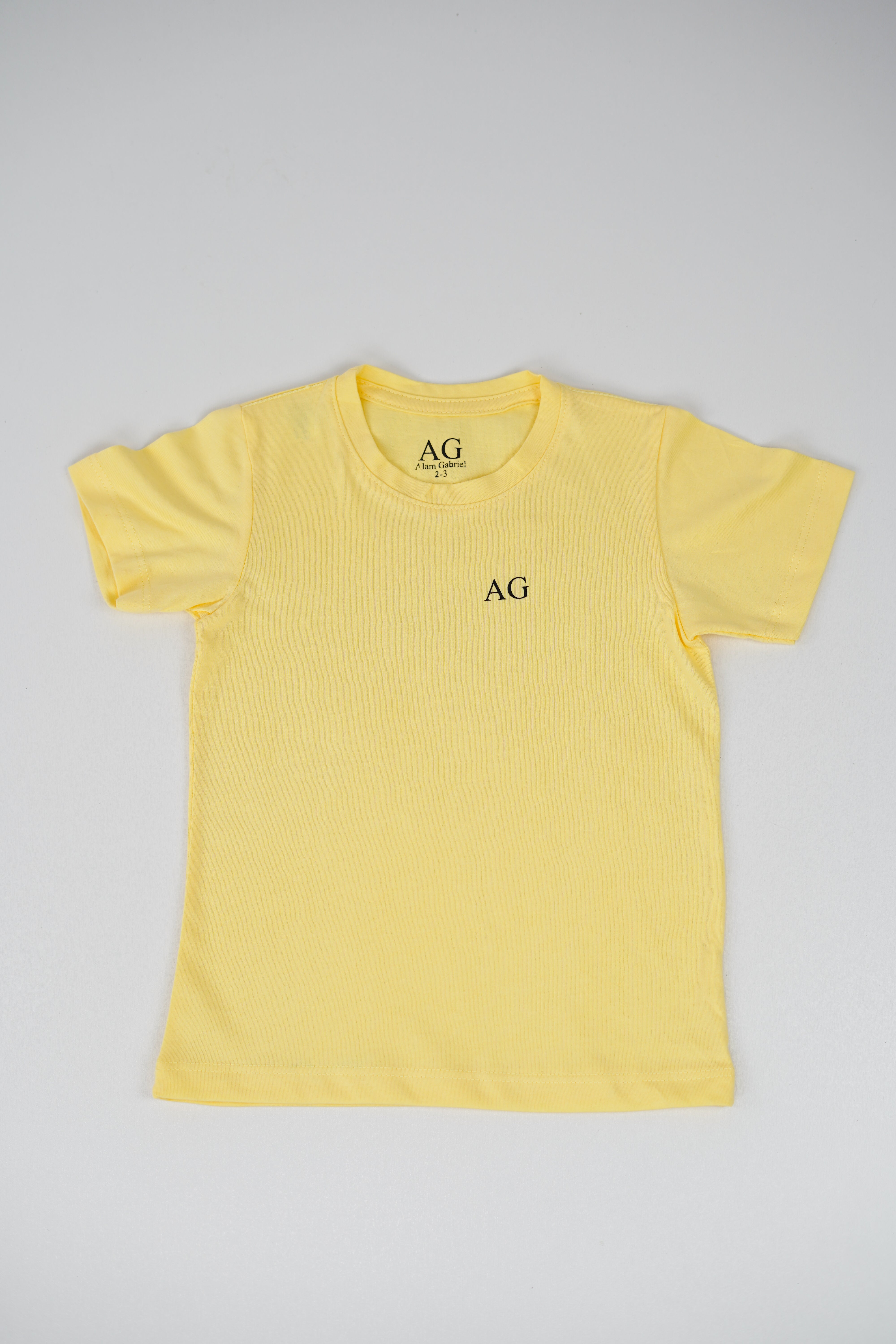 Suéter básico Amarillo Pastel