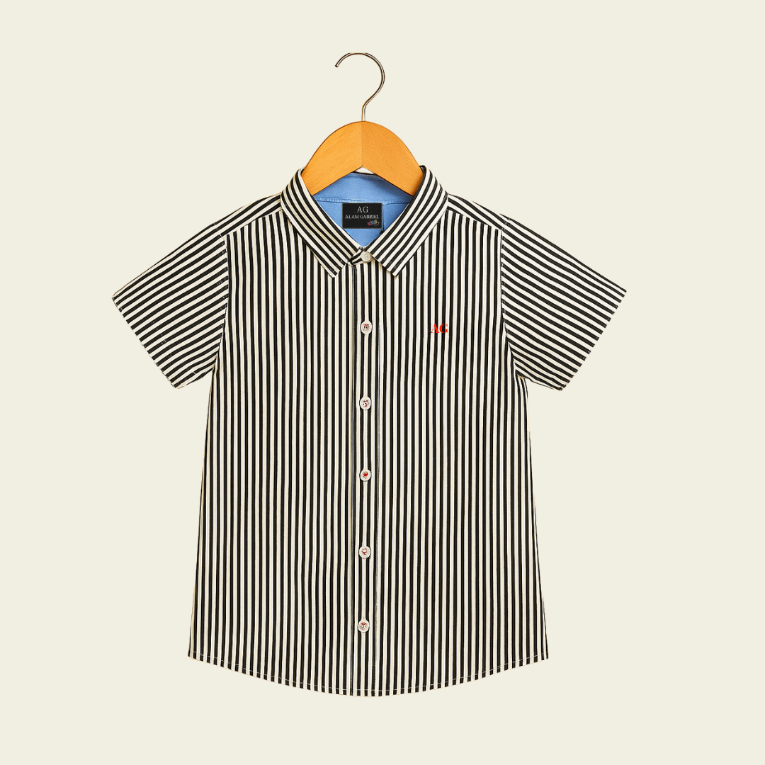 Camisa de líneas Negras