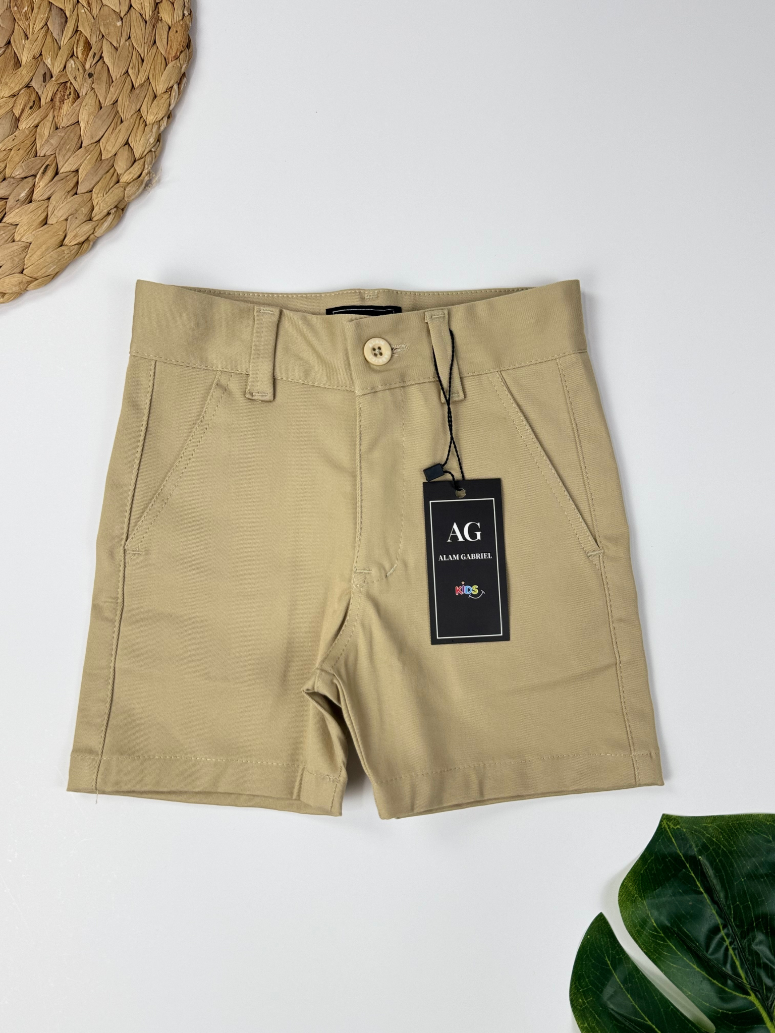 Set camisero pantalón bermuda y camisa.