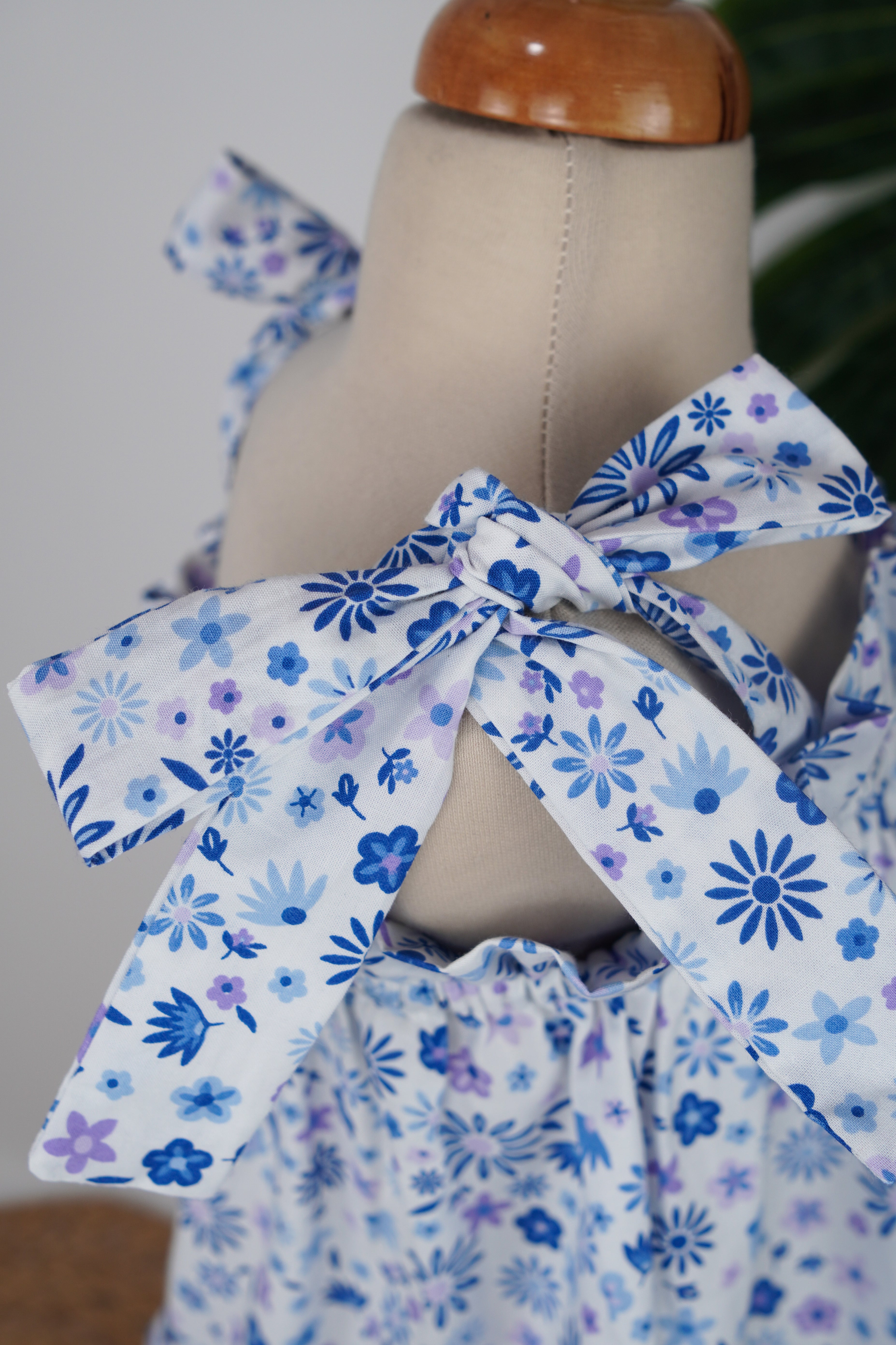 Vestido de Niña Flores Azules