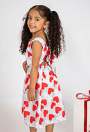 Vestido de corazones rojos y blancos